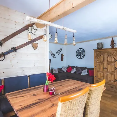 Hilltop Apartment Lofer