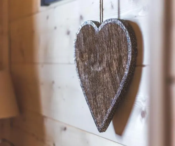 Hilltop Apartament *