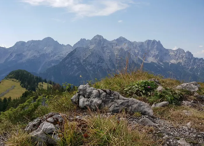 Hilltop Apartament *